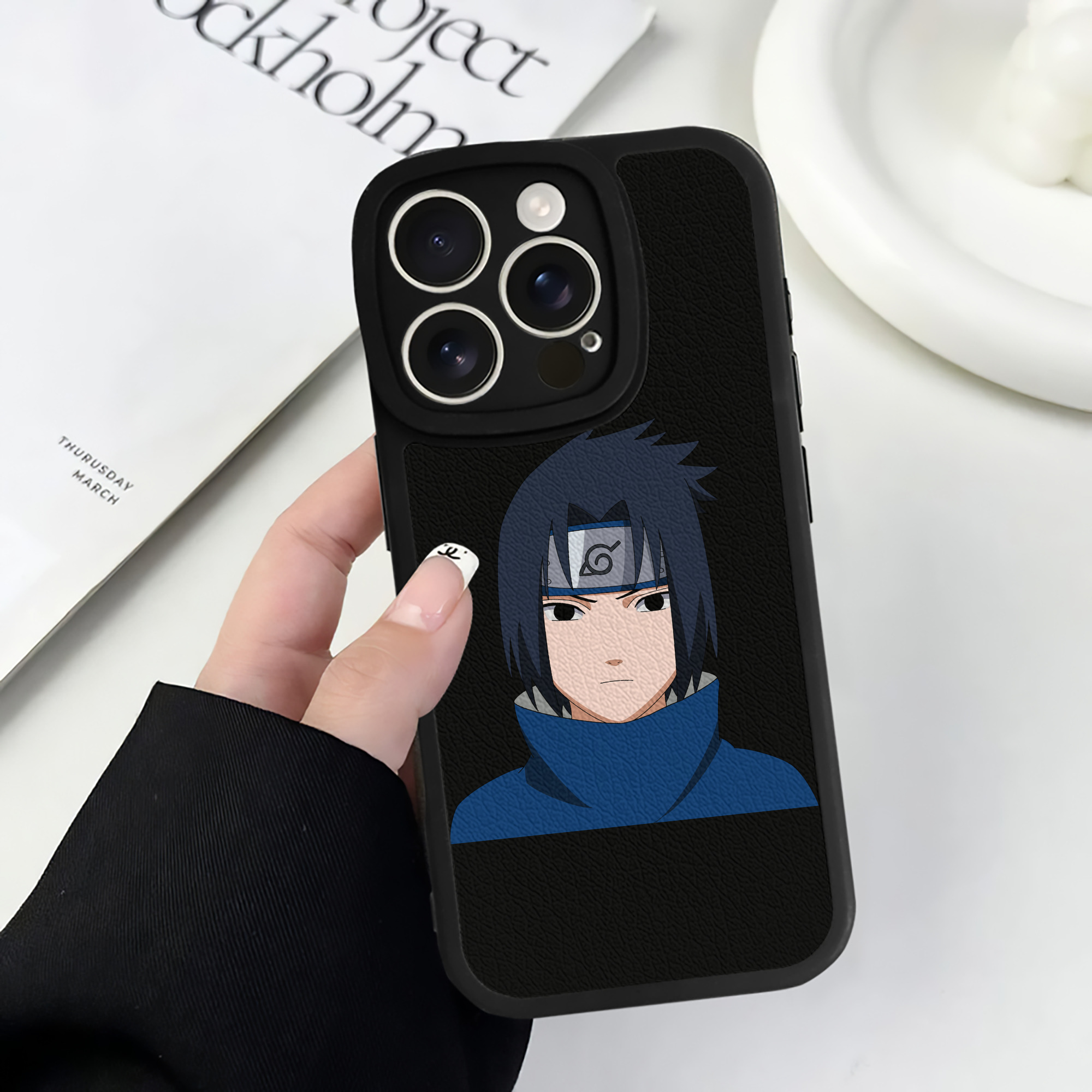 （画像用） NARUTO -ナルト- うちは サスケ Uchiha Sasuke 【iPhone 16シリーズ対応】シリコンスマホケース（レザー調） 材質：シリコン